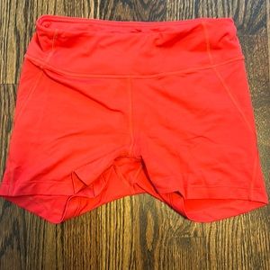 Outdoor voices red short